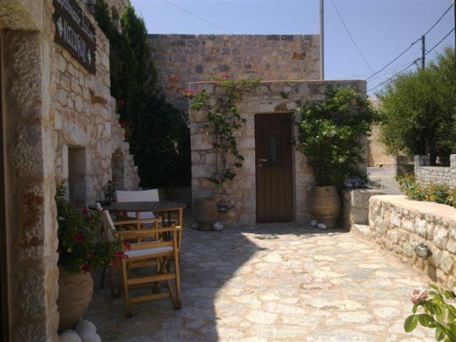 Апартаменты Katafigi Pyrgos Dirou Экстерьер фото